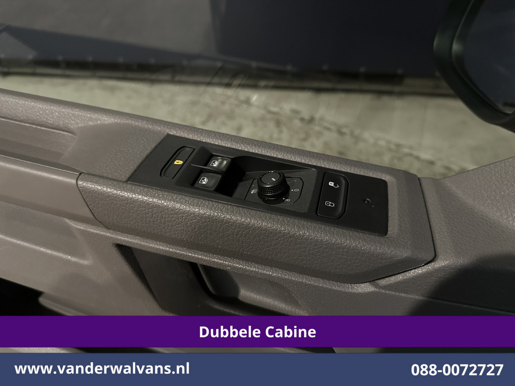Volkswagen Transporter 2.0 TDI 150pk L2H1 Dubbele cabine Euro6 Airco | 6-Zits | 2500kg Trekhaak | Navigatie Apple Carplay, Android Auto, Sidebars, Leder 15