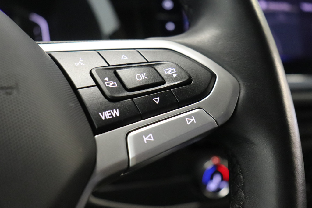 Volkswagen Transporter 2.0 TDI Bulli 204PK Automaat EURO 6 - Airco - Navi - ACC - â¬25.900,- Excl. 16