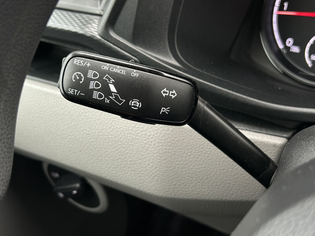 Volkswagen Transporter 2.0 TDI COMFORTLINE / L2H1 / 53.418 KM !! / SORTIMO INRICHTING / 1e EIG. / CAMERA / AIRCO / CRUISE / APPLE CARPLAY / PDC 12