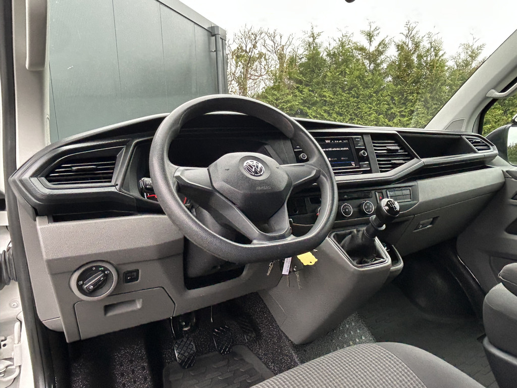 Volkswagen Transporter 2.0 TDI COMFORTLINE / L2H1 / 53.418 KM !! / SORTIMO INRICHTING / 1e EIG. / CAMERA / AIRCO / CRUISE / APPLE CARPLAY / PDC 7