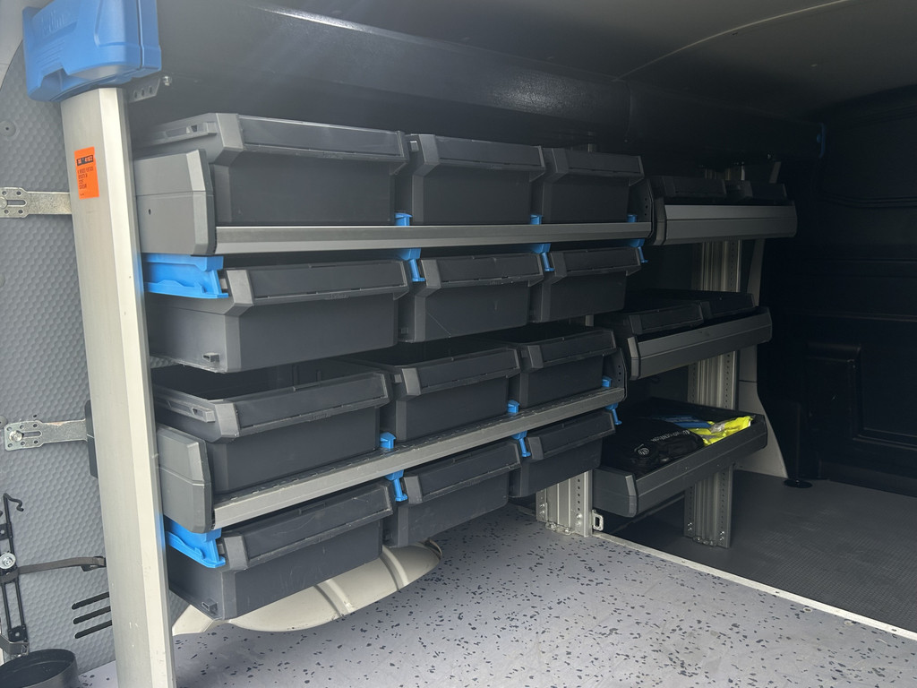 Volkswagen Transporter 2.0 TDI COMFORTLINE / L2H1 / 53.418 KM !! / SORTIMO INRICHTING / 1e EIG. / CAMERA / AIRCO / CRUISE / APPLE CARPLAY / PDC 8