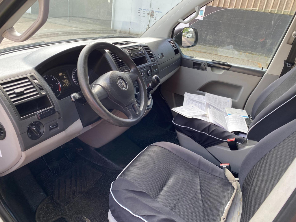 Volkswagen Transporter 2.0 TDI DC Trendline * 2013 * Euro5 * Airco * 75KW=-102PK * Airbag * Onderhoud boekjes aanwezig * * 10