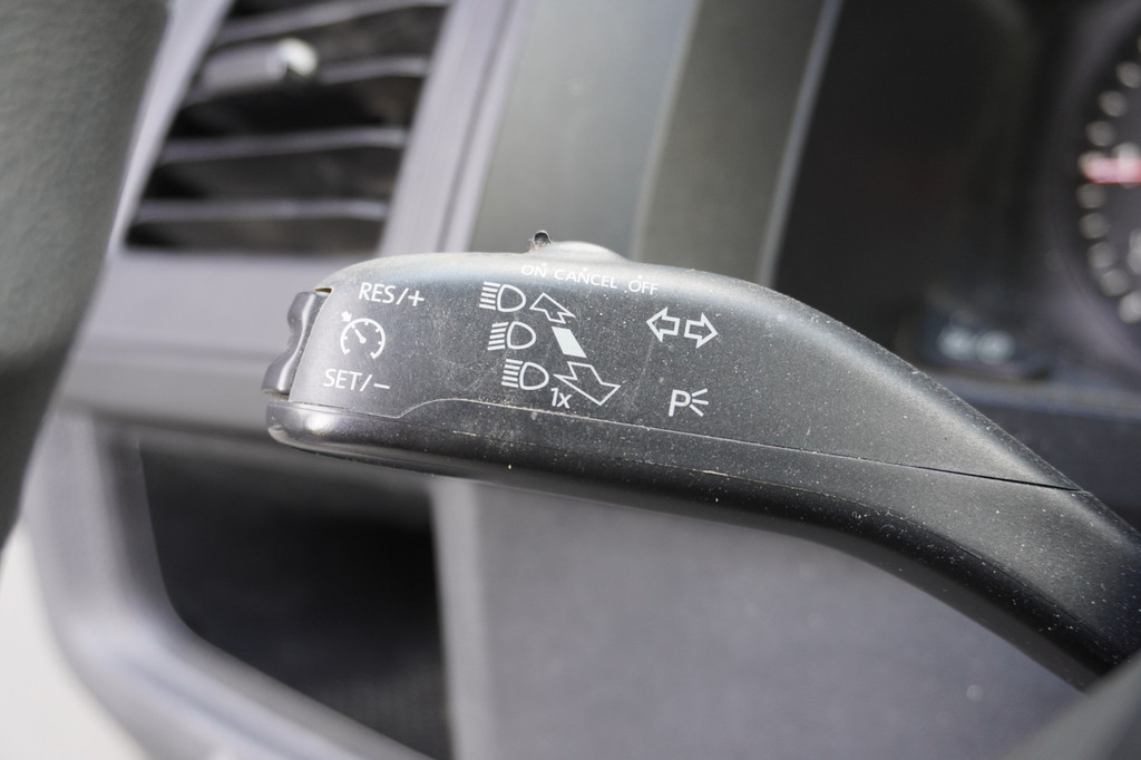 Volkswagen Transporter 2.0 TDI EURO 6 - Airco - Cruise - Imperiaal - ⬠11.950,- Excl. 12