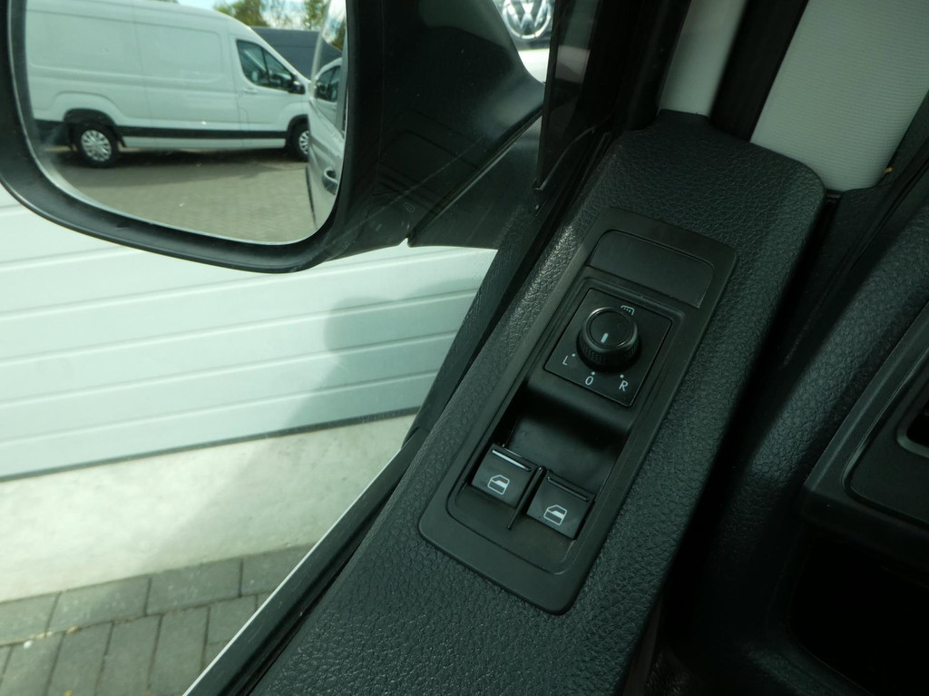 Volkswagen Transporter 2.0 TDI Euro 6, L2H1 DC dubbel Cabine, 6-zits 13