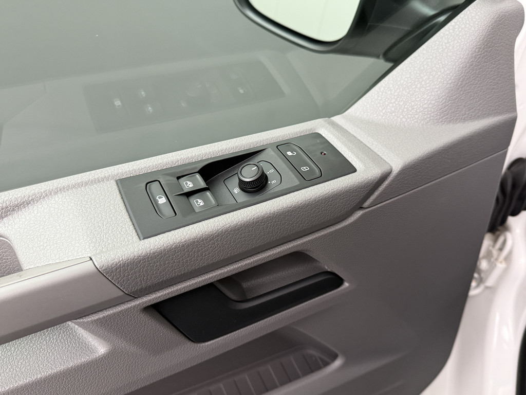 Volkswagen Transporter 2.0TDI Koelauto | Nieuwstaat ! | Achterdeuren | 3-Persoons 8