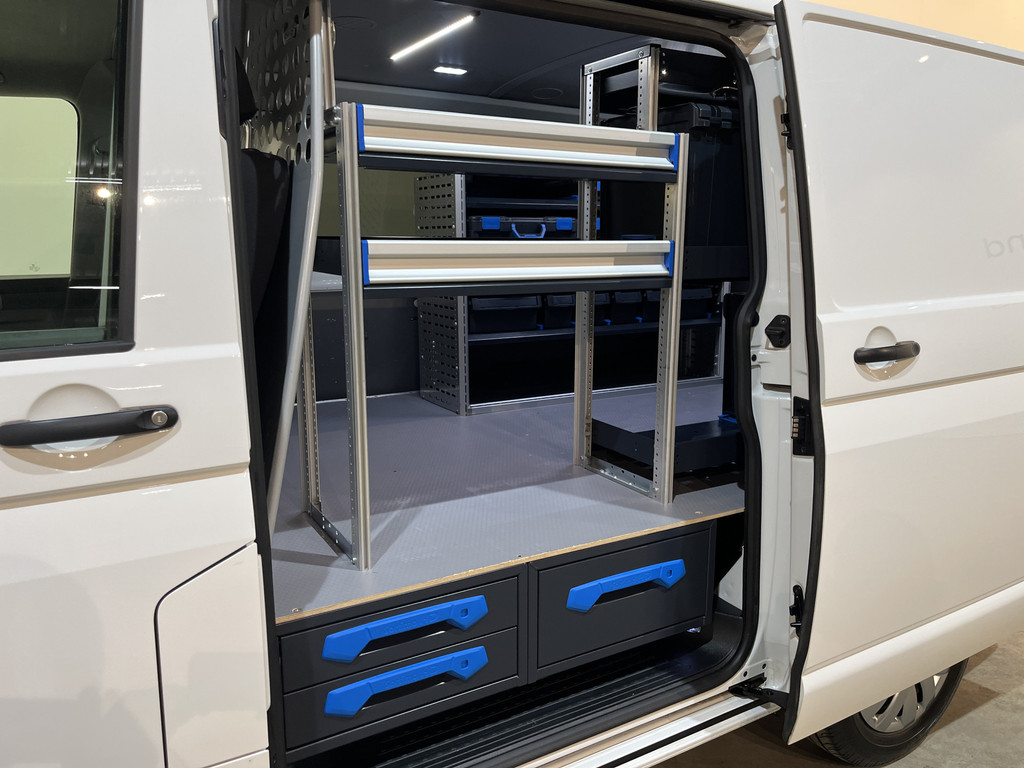 Volkswagen Transporter 2.0 TDI L1H1 150 PK Automaat Servicebus / Sortimo Inrichting / Euro 6 / 2X Schuifdeur / Airco / Cruise Control / Camera / CarPlay / Navigatie / Klep 14