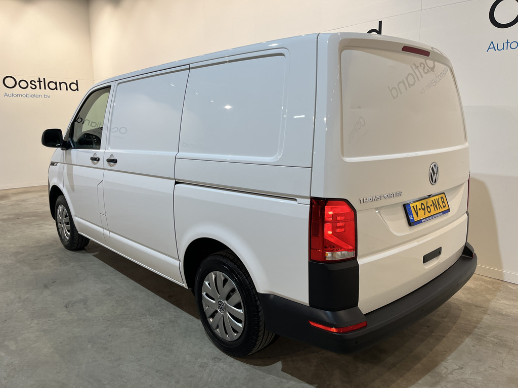 Volkswagen Transporter 2.0 TDI L1H1 150 PK Automaat Servicebus / Sortimo Inrichting / Euro 6 / 2X Schuifdeur / Airco / Cruise Control / Camera / CarPlay / Navigatie / Klep 18
