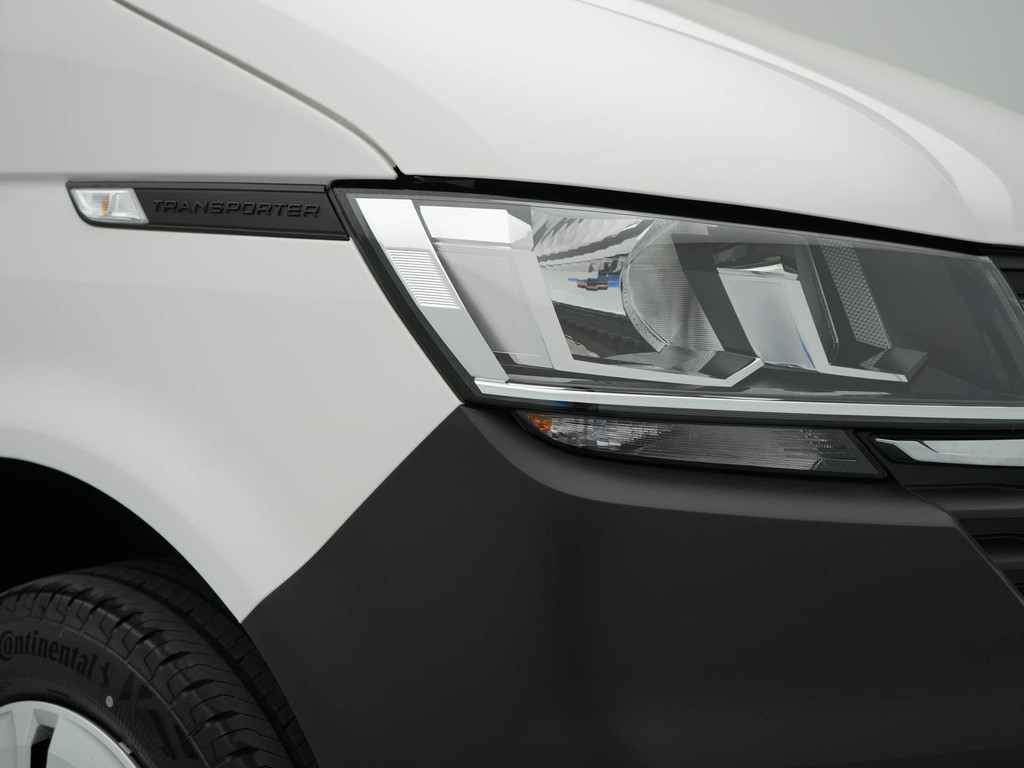 Volkswagen Transporter 2.0 TDI L1H1 26 Economy Business |Navigatie by App | Airco, betimmerd, BPM vrij 19