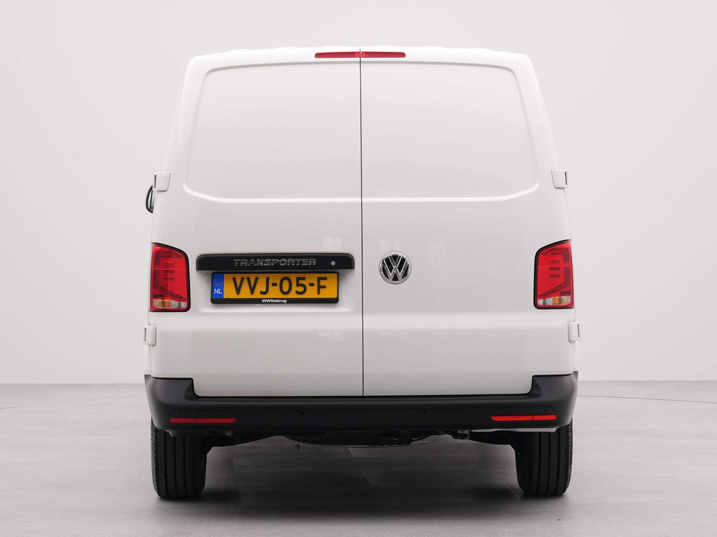 Volkswagen Transporter 2.0 TDI L1H1 26 Economy Business |Navigatie by App | Airco, betimmerd, BPM vrij 21