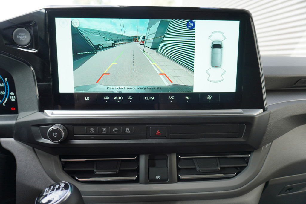 Volkswagen Transporter 2.0 TDI L1H1 28 Style 150 pk, Navigatie, Climatronic, PDV V + A, Achteruitrijcamera 16