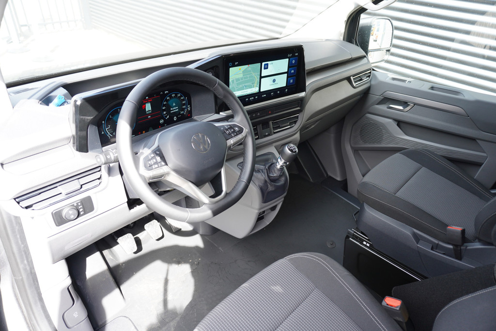 Volkswagen Transporter 2.0 TDI L1H1 28 Style 150 pk, Navigatie, Climatronic, PDV V + A, Achteruitrijcamera 17
