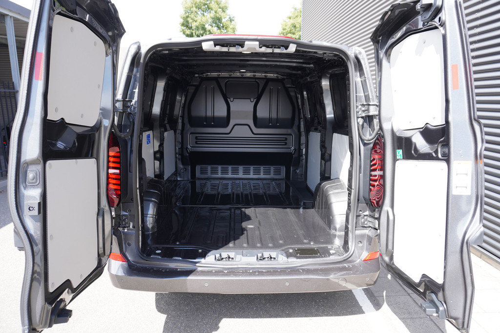 Volkswagen Transporter 2.0 TDI L1H1 28 Style 150 pk, Navigatie, Climatronic, PDV V + A, Achteruitrijcamera 7