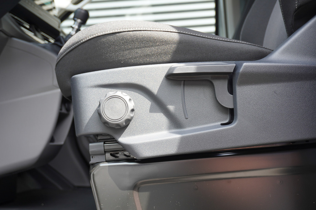 Volkswagen Transporter 2.0 TDI L1H1 28 Style 150 pk, Navigatie, Climatronic, PDV V + A, Achteruitrijcamera 9