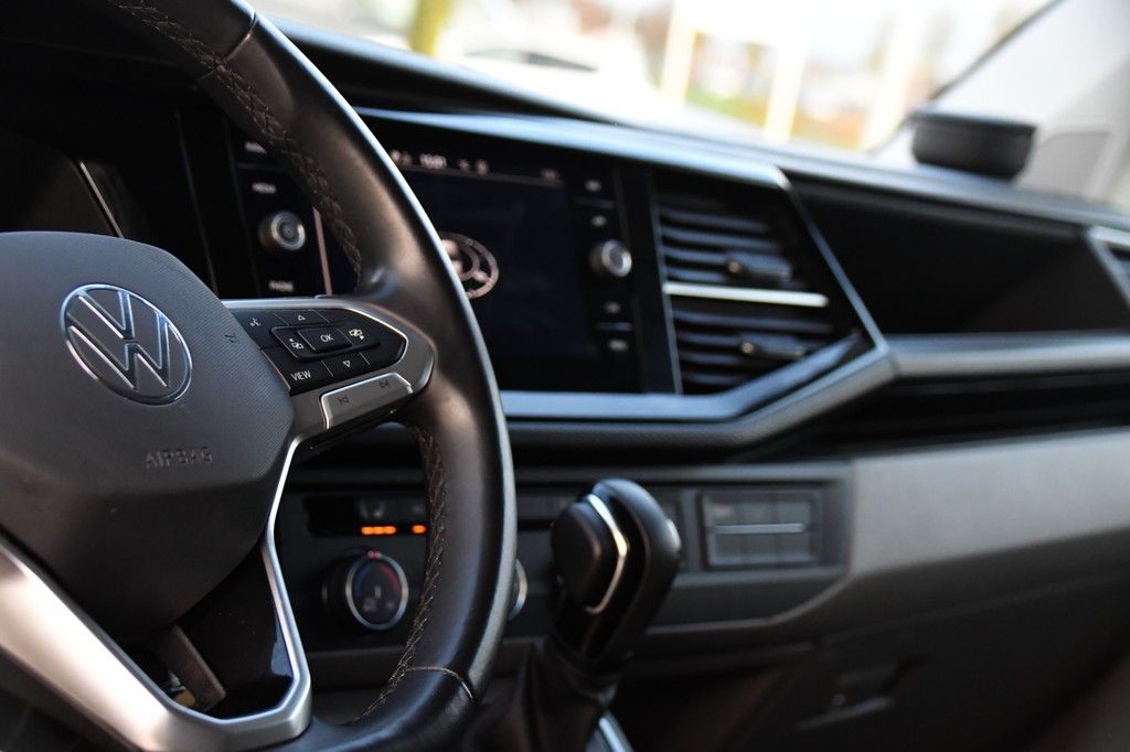 Volkswagen Transporter 2.0 TDI L1H1 32 Bulli 4Motion Virtual, Adaptieve Cruise, Carplay, 150PK, Automaat, Stoelverwarming, LED, NAVI, Uniek! 14