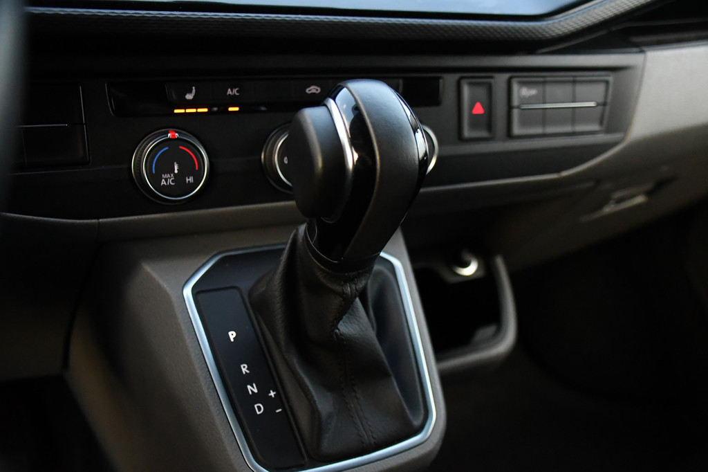 Volkswagen Transporter 2.0 TDI L1H1 32 Bulli 4Motion Virtual, Adaptieve Cruise, Carplay, 150PK, Automaat, Stoelverwarming, LED, NAVI, Uniek! 16