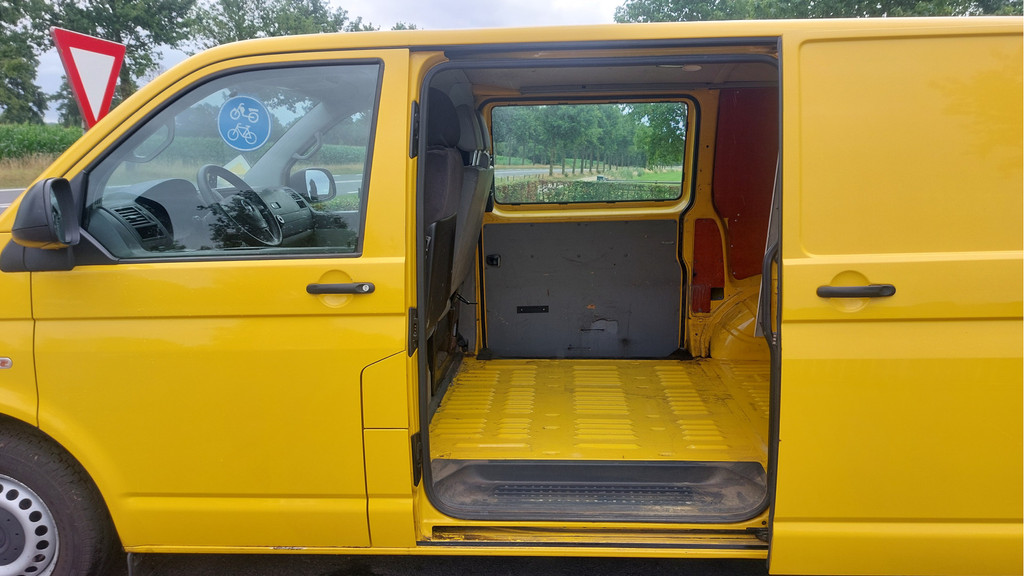 Volkswagen Transporter 2.0 TDI L1H1 Comfortline AIRCO BJ 2012 11