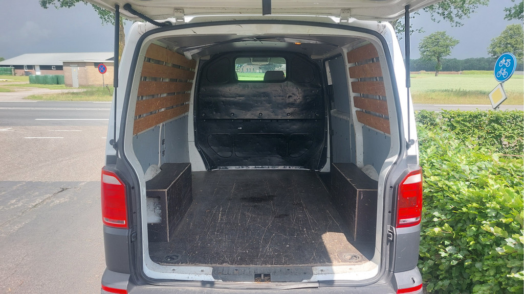 Volkswagen Transporter 2.0 TDI L1H1 Economy AIRCO BJ 2017 11
