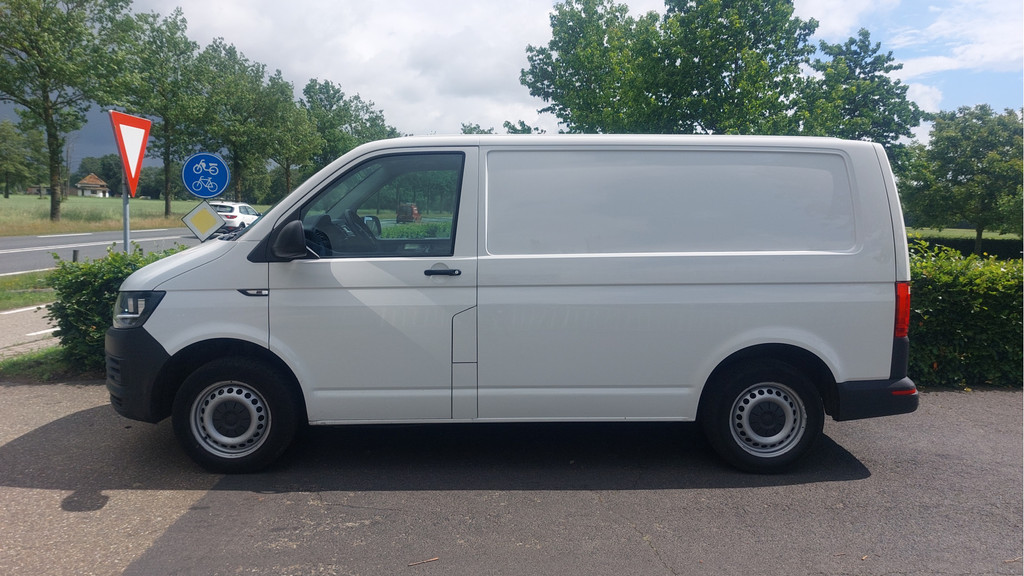 Volkswagen Transporter 2.0 TDI L1H1 Economy AIRCO BJ 2017 13