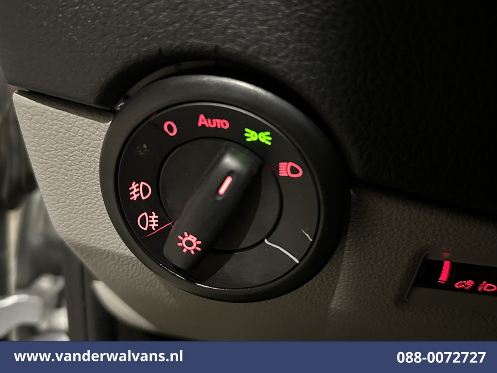 Volkswagen Transporter 2.0 TDI L1H1 Euro6 Airco | Navigatie | Apple Carplay | Android Auto | Cruisecontrol Parkeersensoren, Achterklep, Verwarmde voorruit, Bijrijdersbank 18