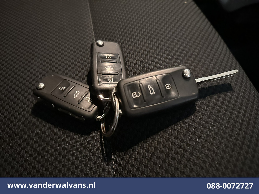 Volkswagen Transporter 2.0 TDI L1H1 Euro6 Airco | Navigatie | Apple Carplay | Android Auto | Cruisecontrol Parkeersensoren, Achterklep, Verwarmde voorruit, Bijrijdersbank 20