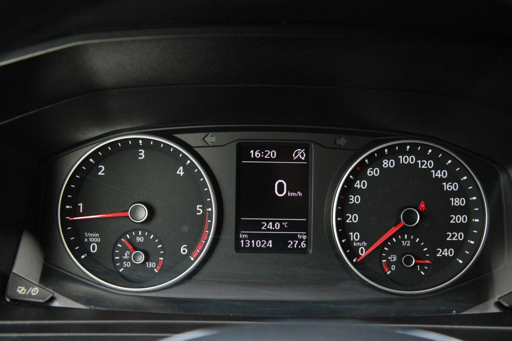 Volkswagen Transporter 2.0 TDI L1H1 Highline / 150PK Automaat / Multistuur / PDC 2x 16