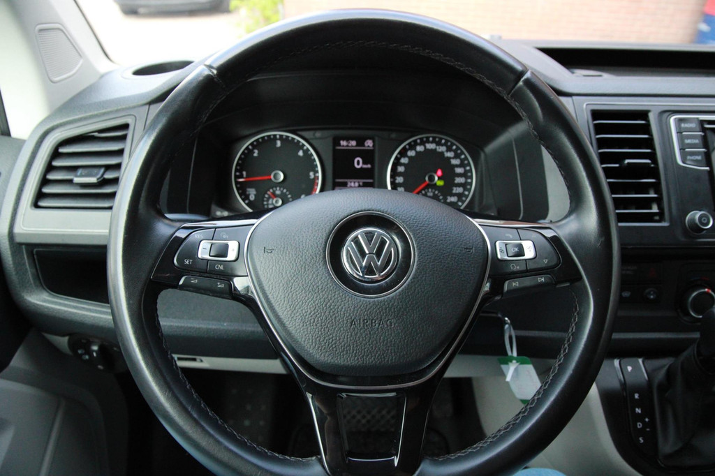 Volkswagen Transporter 2.0 TDI L1H1 Highline / 150PK Automaat / Multistuur / PDC 2x 17
