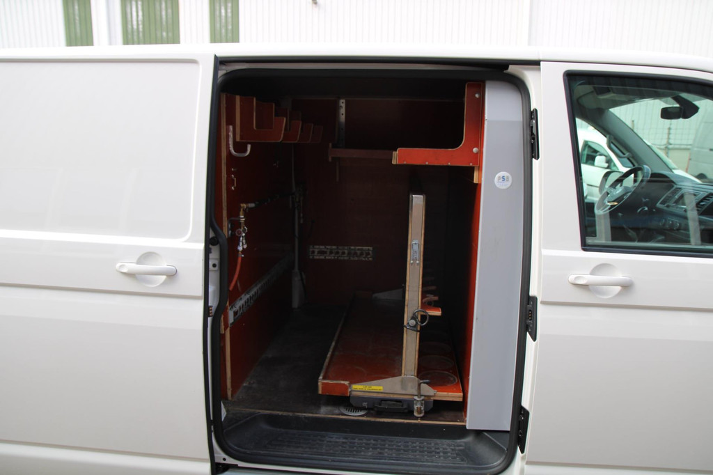 Volkswagen Transporter 2.0 TDI L1H1 Highline / 150PK Automaat / Multistuur / PDC 2x 8