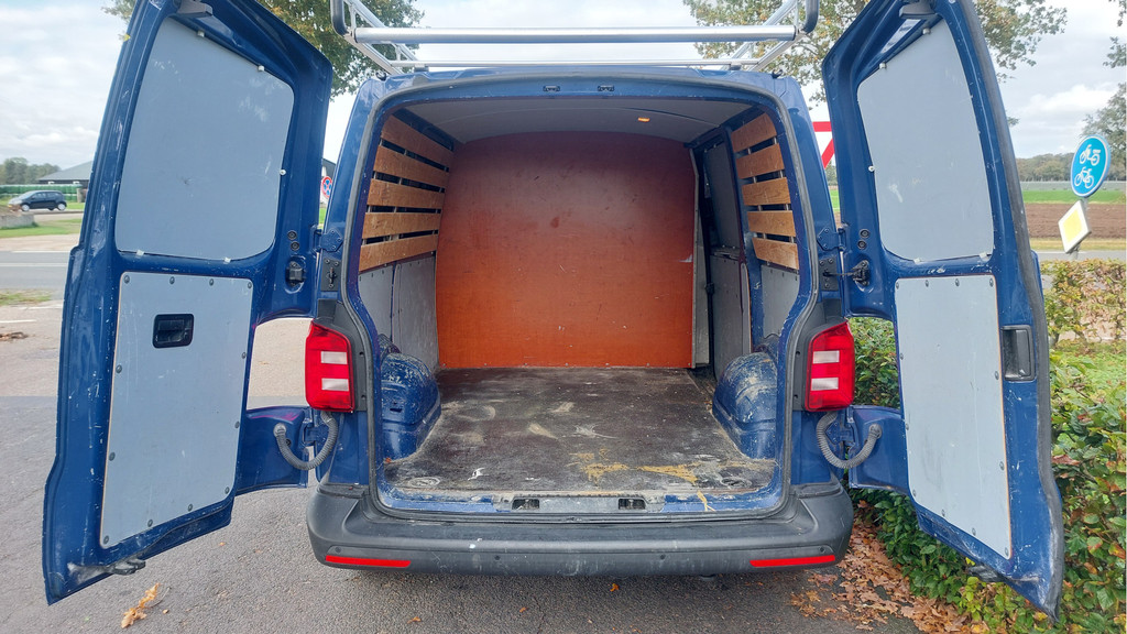 Volkswagen Transporter 2.0 TDI L1H1 Highline AIRCO/DSG BJ 2017 11