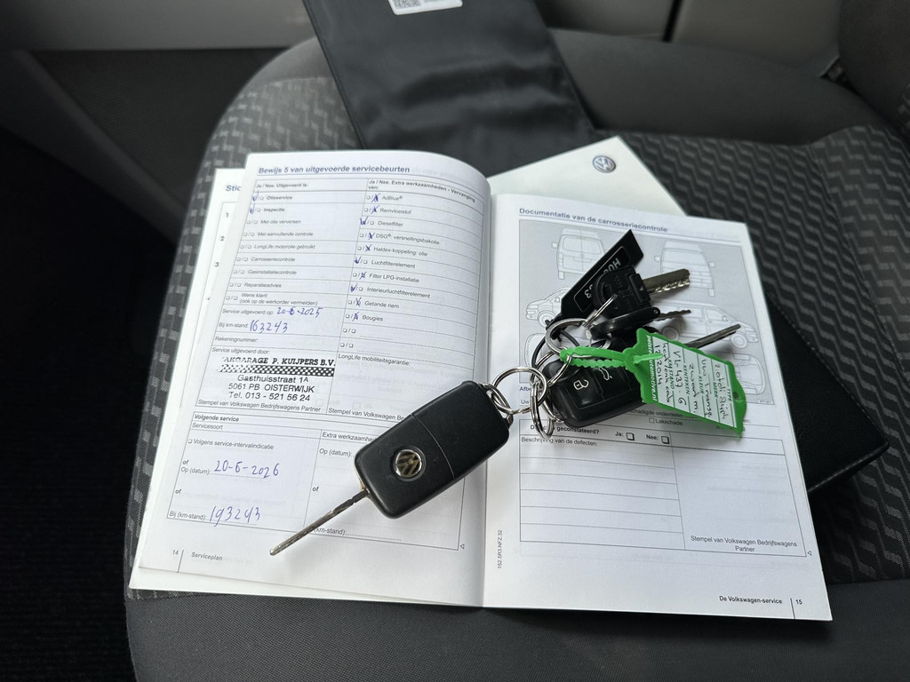 Volkswagen Transporter 2.0 TDI L1H1 T800 Airco|Navi|Zwart|Trekhaakvbr. 15