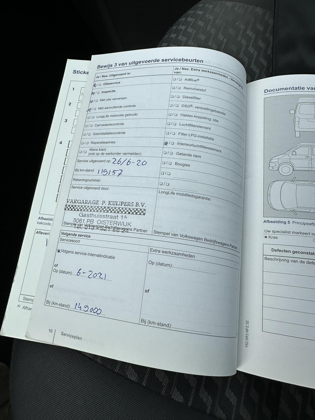 Volkswagen Transporter 2.0 TDI L1H1 T800 Airco|Navi|Zwart|Trekhaakvbr. 17