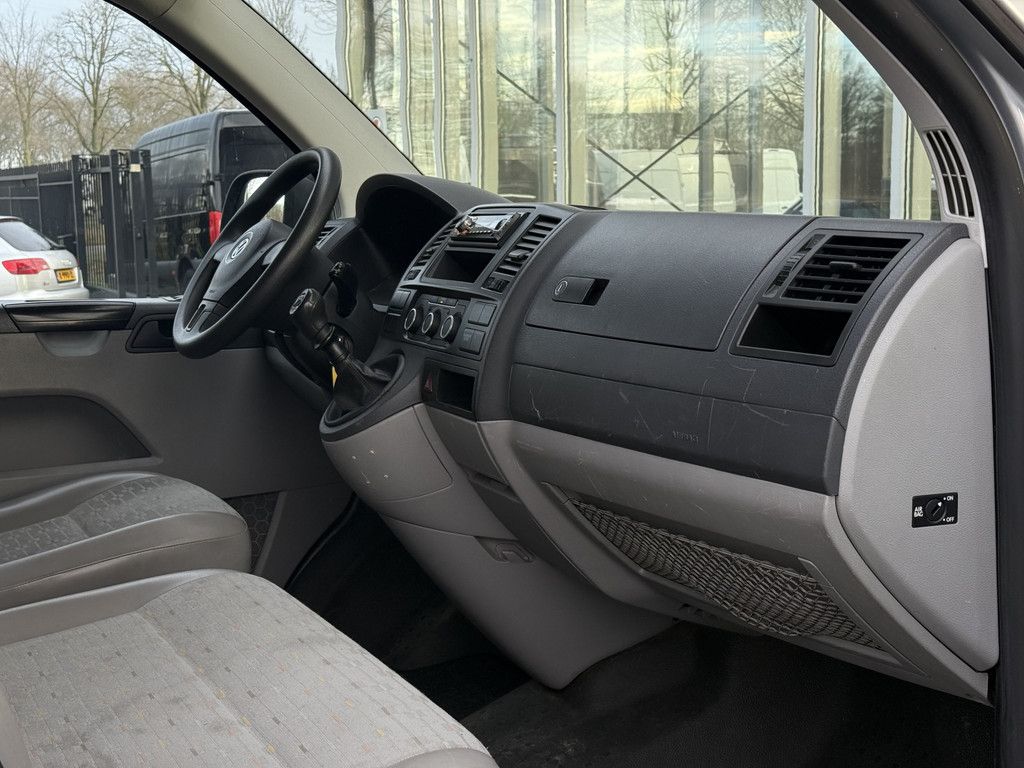 Volkswagen Transporter 2.0 TDI L1H1 T800 DC Trendline | NL-auto | Marge | Trekhaak | Airco | Cruisec. 10