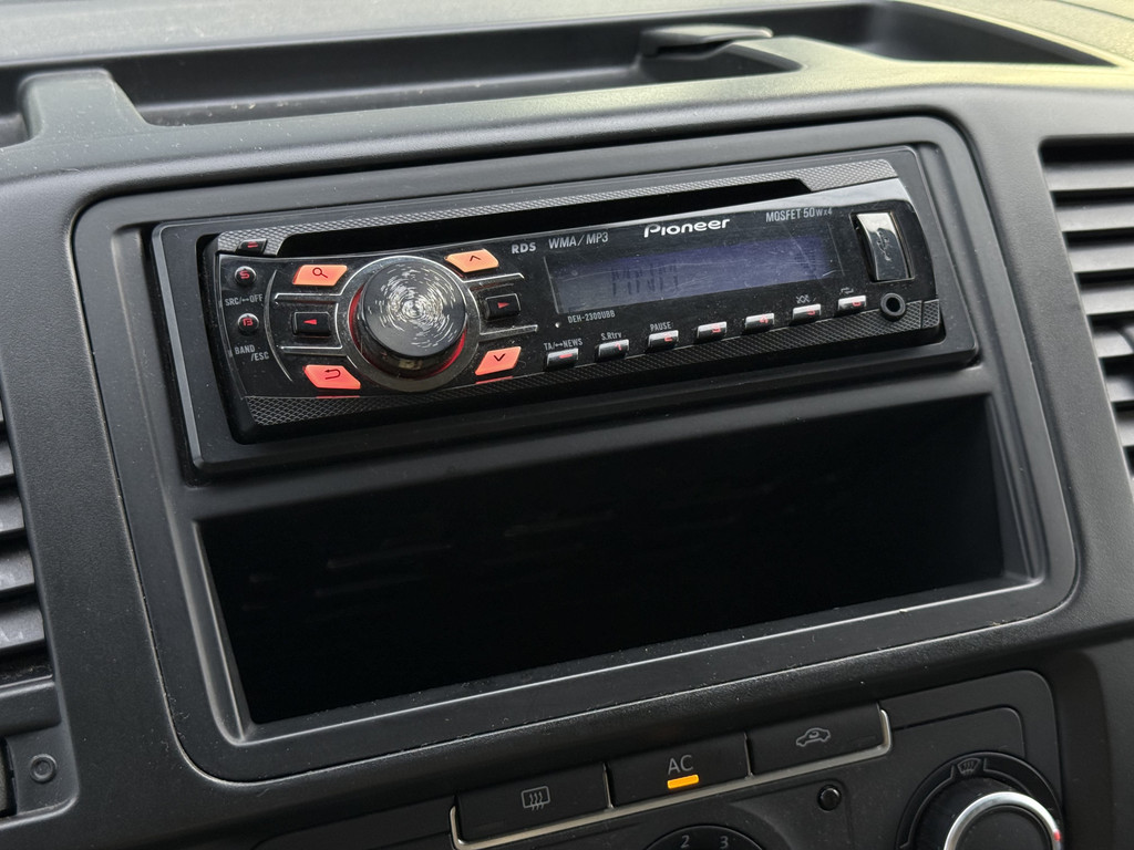 Volkswagen Transporter 2.0 TDI L1H1 T800 DC Trendline | NL-auto | Marge | Trekhaak | Airco | Cruisec. 16