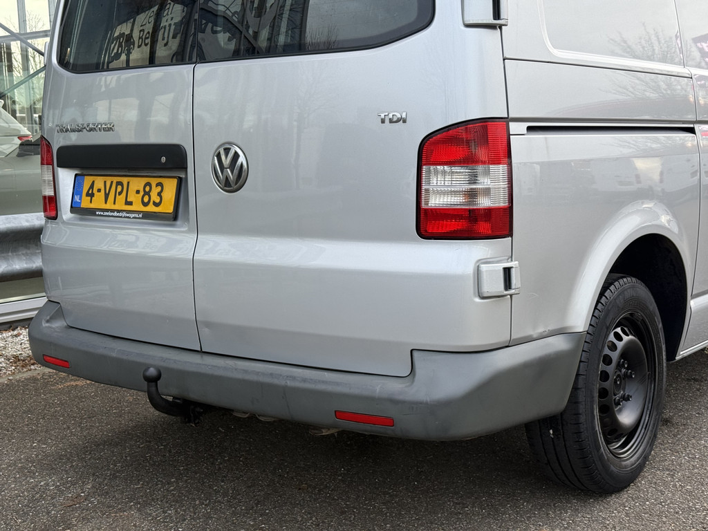 Volkswagen Transporter 2.0 TDI L1H1 T800 DC Trendline | NL-auto | Marge | Trekhaak | Airco | Cruisec. 7