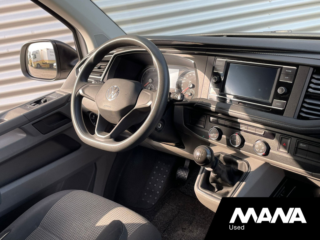 Volkswagen Transporter 2.0 TDI L1H1 Trekhaak Imperiaal Cruise Carplay Sensoren 10
