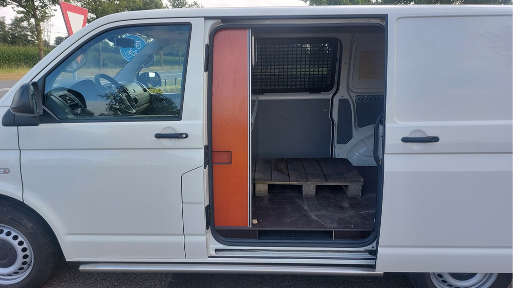 Volkswagen Transporter 2.0 TDI L1H1 Trendline AIRCO BJ 2011 11