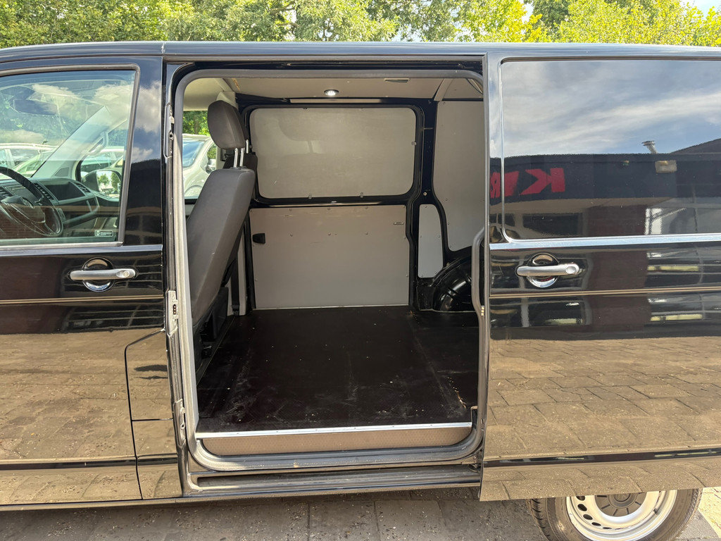 Volkswagen Transporter 2.0 TDI L1H2 Highline 150 PK|1e EIG|NAP|EURO6|AUTOMAAT|airco|cruise|apple carplay|voorruitverwarming|navi 12