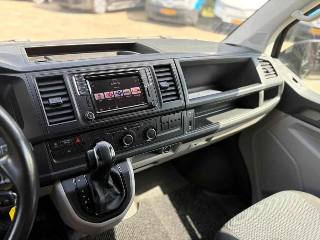 Volkswagen Transporter 2.0 TDI L1H2 Highline 150 PK|1e EIG|NAP|EURO6|AUTOMAAT|airco|cruise|apple carplay|voorruitverwarming|navi 19