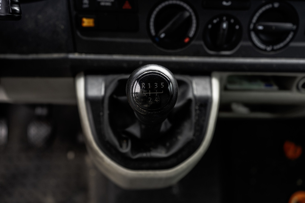 Volkswagen Transporter 2.0 TDI L1H2 | MOTOR DEFECT | PDC | Inrichting | Euro 6 13