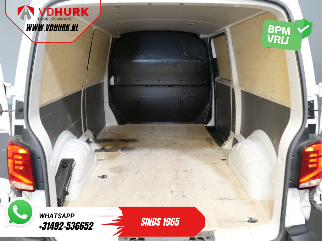 Volkswagen Transporter 2.0 TDI L2 BPM VRIJ! NL Auto/ Carplay/ Cruise/ Airco/ Navi/ PDC 15