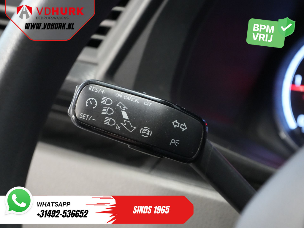 Volkswagen Transporter 2.0 TDI L2 BPM VRIJ! NL Auto/ Carplay/ Cruise/ Airco/ Navi/ PDC 17