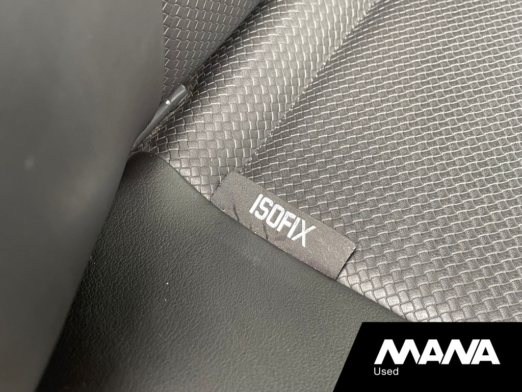 Volkswagen Transporter 2.0TDI L2H1 102PK DC Comfortline 5 Zits Airco Trekhaak 11