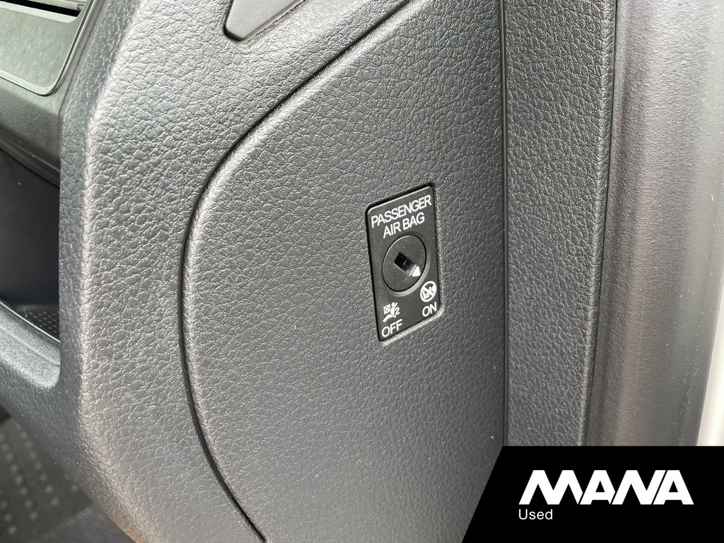 Volkswagen Transporter 2.0TDI L2H1 102PK DC Comfortline 5 Zits Airco Trekhaak 13