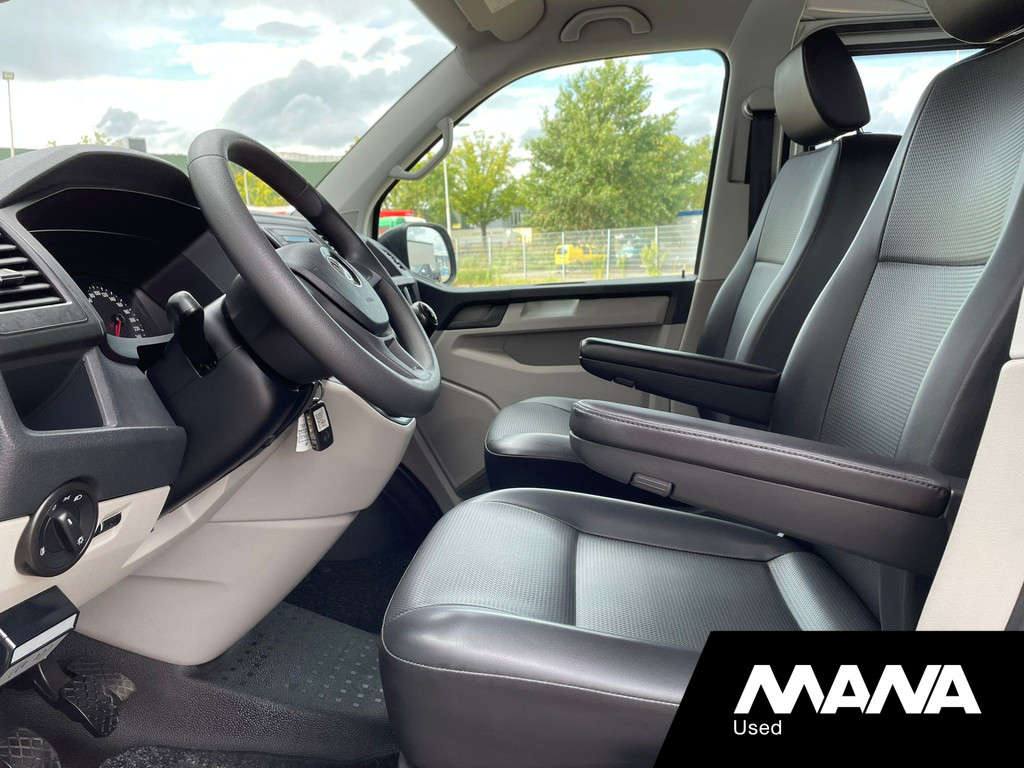 Volkswagen Transporter 2.0TDI L2H1 102PK DC Comfortline 5 Zits Airco Trekhaak 9