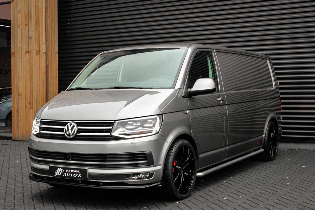 Volkswagen Transporter 2.0 TDI L2H1 150PK / APPLE CARPLAY / VERLAAGD / LEDEREN BEKLEDING / FULL BLACK / TREKAAK / SPOILER / CRUISE 9