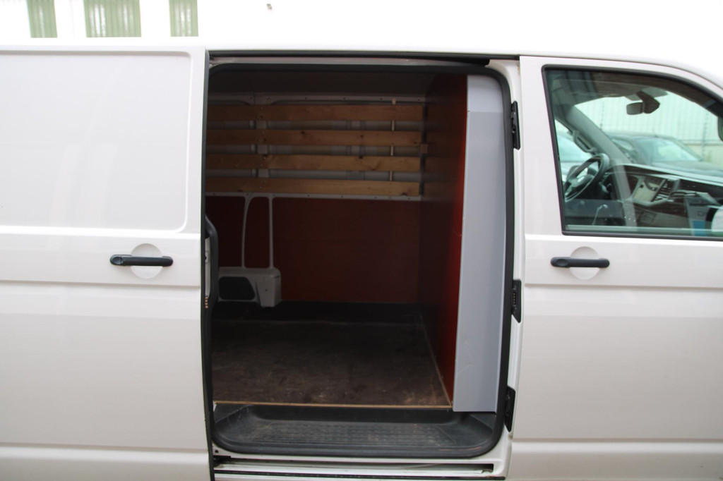 Volkswagen Transporter 2.0 TDI L2H1 150PK / App connect / Navi / Trekhaak / Cruise 8