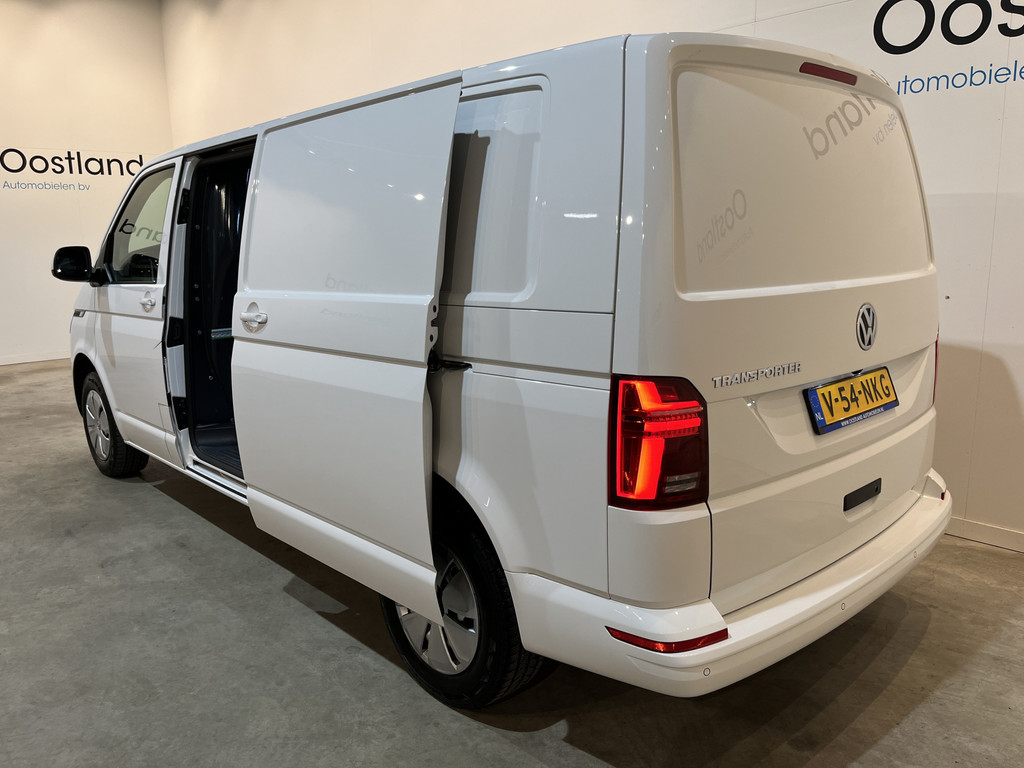 Volkswagen Transporter 2.0 TDI L2H1 150 PK Automaat Servicebus / Bott Inrichting / Euro 6 / 2X Schuifdeur / Airco / Cruise Control / Camera / CarPlay / Klep / 56.200 KM !! 17