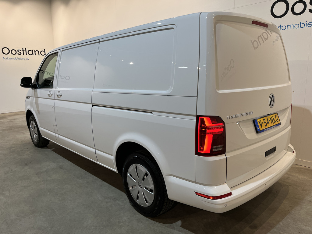 Volkswagen Transporter 2.0 TDI L2H1 150 PK Automaat Servicebus / Bott Inrichting / Euro 6 / 2X Schuifdeur / Airco / Cruise Control / Camera / CarPlay / Klep / 56.200 KM !! 18
