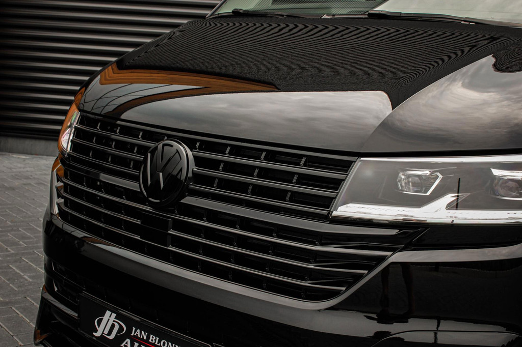 Volkswagen Transporter 2.0 TDI L2H1 150PK DIRECT RIJDEN BULLI SPECIAL / LEDEREN BEKLEDING / DUBBEL CABINE / NAVIGATIE / ACTIVE 9