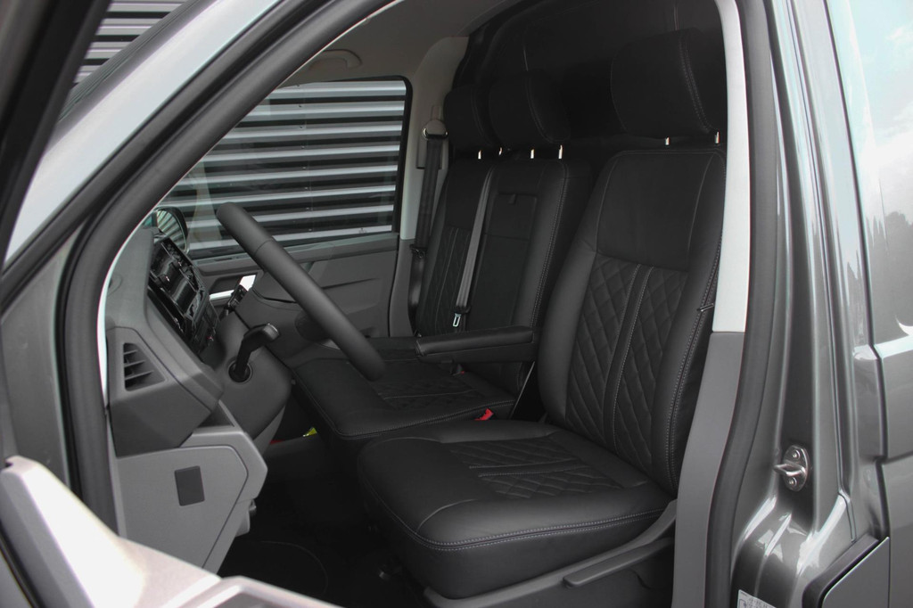 Volkswagen Transporter 2.0 TDI L2H1 150PK DSG JB- EDITION / VERLAGINGSVEREN / ACTIVE DISPLAY / PDC / PDC / DIRECT RIJDEN / FULL 12