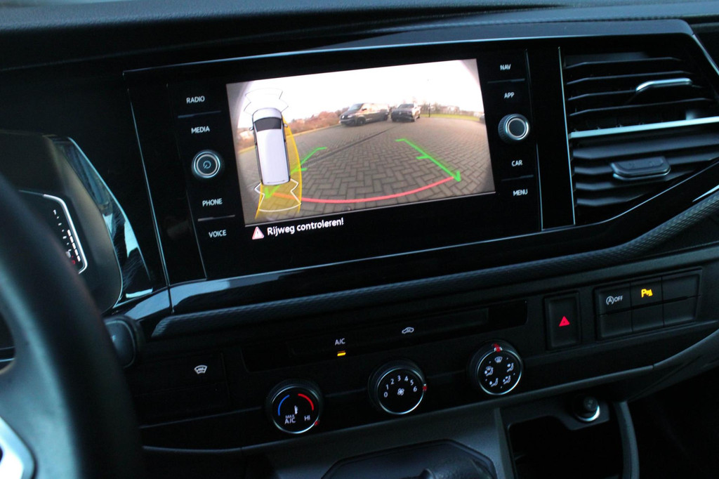 Volkswagen Transporter 2.0 TDI L2H1 150PK JB-EDITION DSG / PDC / VERLAGINGSVEREN / LEDEREN BEKLEDING / FULL / APPLE CARPLAY / NAVI 17